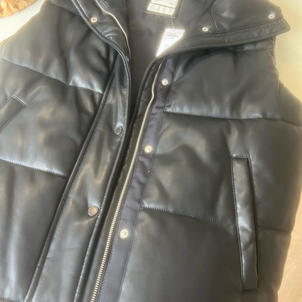 Men's Black Puffer Jacket